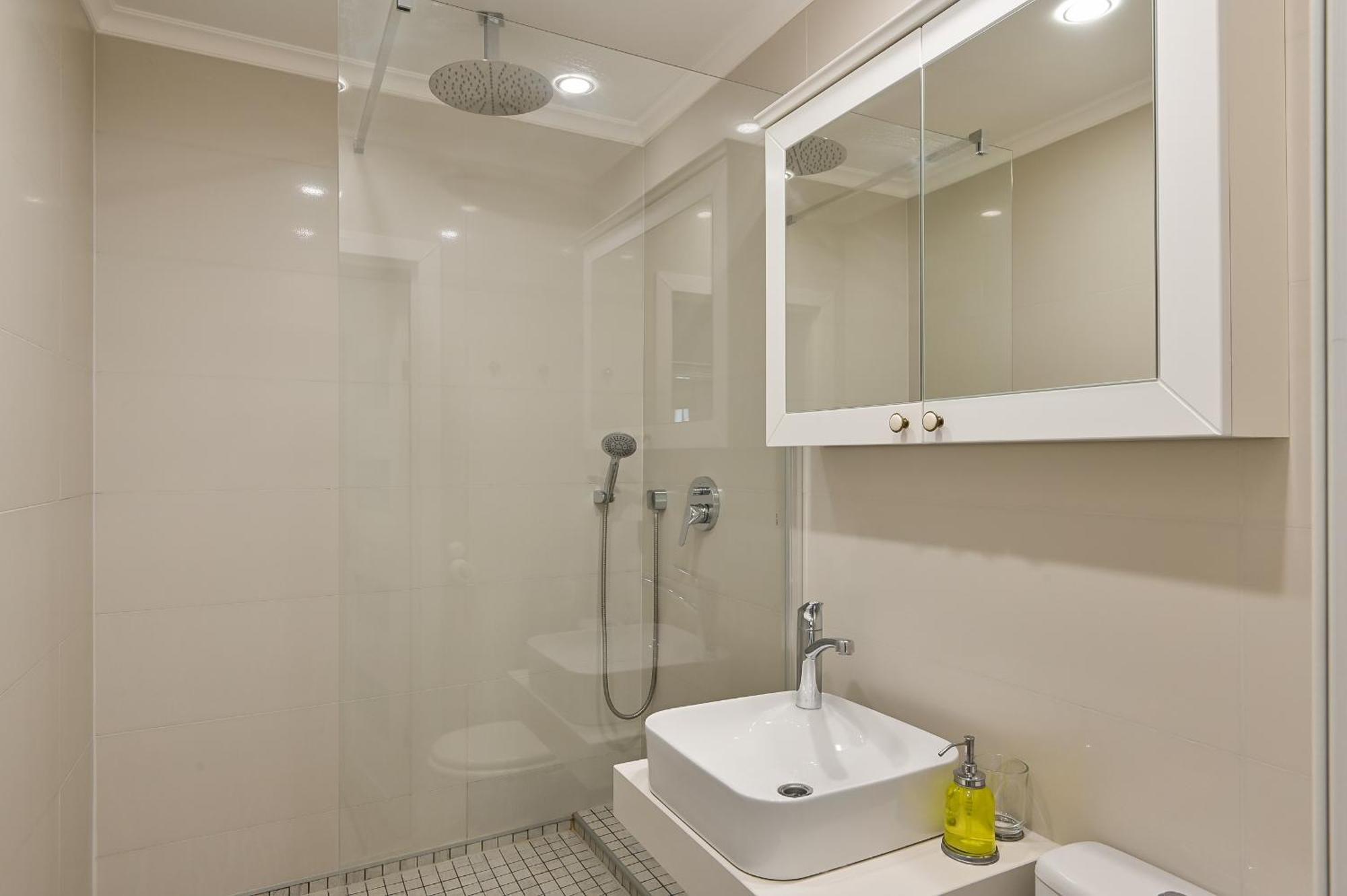 公寓 Quiet Loft With Free Parking
